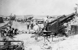 Australians firing 9.2 inch Howitzer, WW1